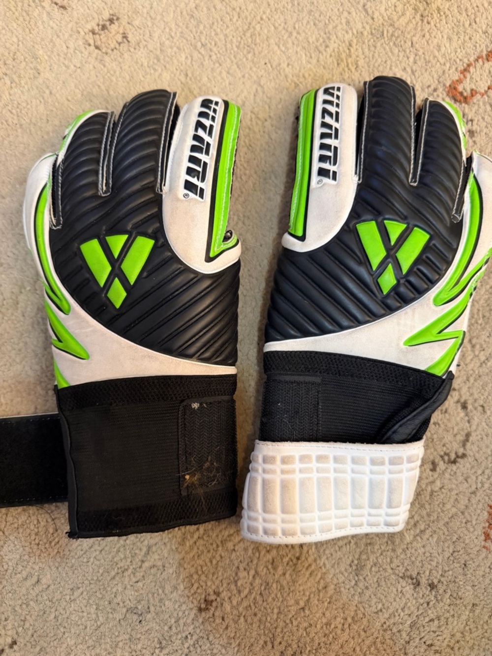 Vizari Goalkeeper Gloves in Black, White & Neon Green